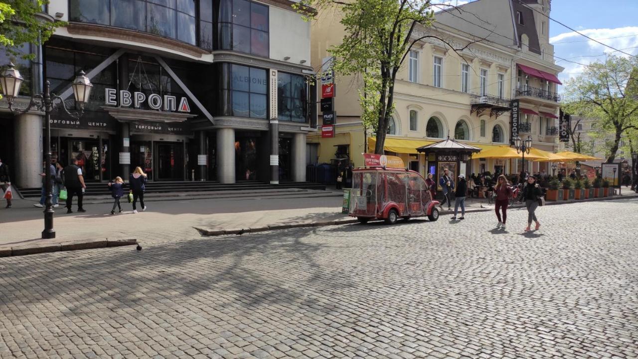 Квартира На Дерибасовcкой Odesa Exterior foto